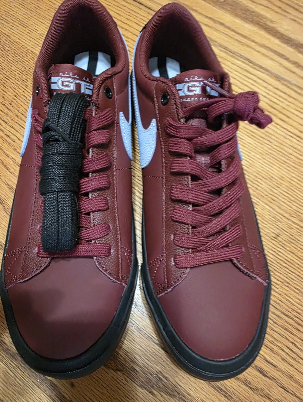 Nike Men’s Maroon and White Low Sneakers Blazer Low Pro GT, size 10m Brand New!